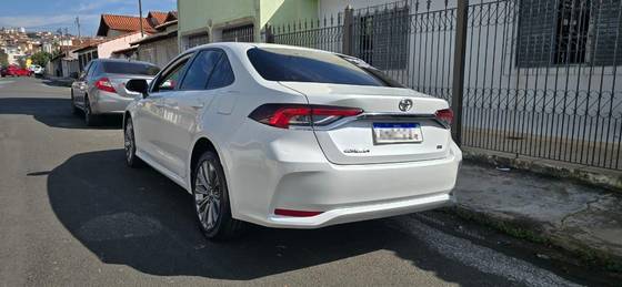 TOYOTA COROLLA 2.0 VVT-IE FLEX XEI DIRECT SHIFT TOYOTA COROLLA 2.0 VVT-IE FLEX XEI DIRECT SHIFT